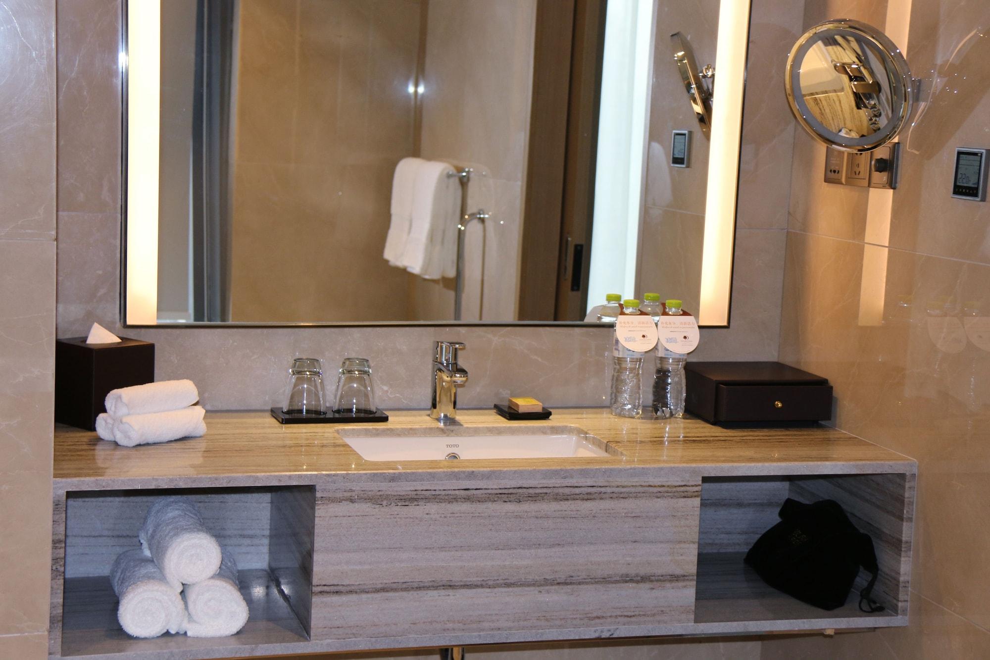 Hotel Doubletree By Hilton Chongqing - Nan'An Zewnętrze zdjęcie